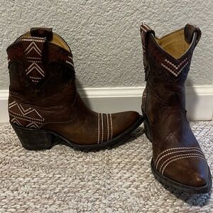 Old Gringo Cowgirl short boots